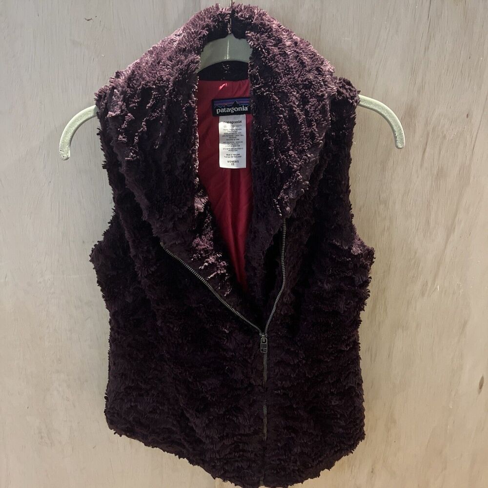 Patagonia Pelage Textured Fuzzy Soft Faux Fur Fleece Vest Top Shirt Purple Sz XS